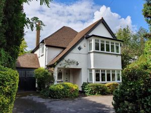Ember Lane, East Molesey- click for photo gallery